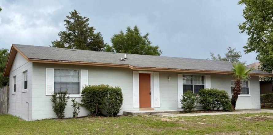 Casa en Ocala, Florida 3 dormitorios, 130.25 m2 № 2091525