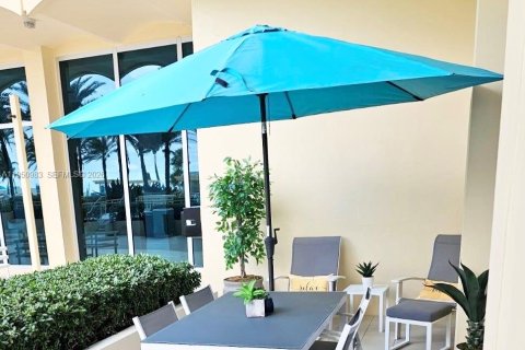 Condo in Hollywood, Florida  № 2062148 - photo 20