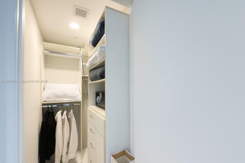 Copropriété à louer à Sunny Isles Beach, Floride: 3 chambres, 182.27 m2 № 1950608 - photo 22