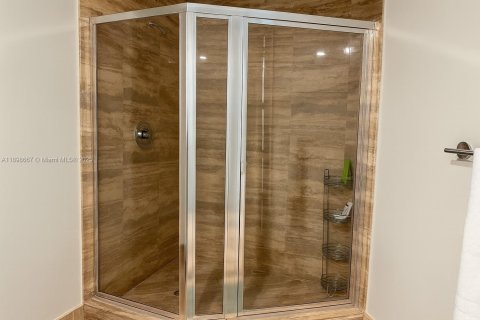 Copropriété à louer à Sunny Isles Beach, Floride: 3 chambres, 182.27 m2 № 1950608 - photo 21