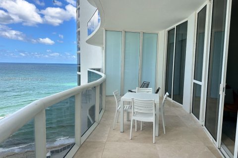 Copropriété à louer à Sunny Isles Beach, Floride: 3 chambres, 182.27 m2 № 1950608 - photo 26