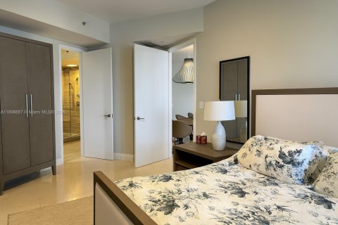 Copropriété à louer à Sunny Isles Beach, Floride: 3 chambres, 182.27 m2 № 1950608 - photo 10