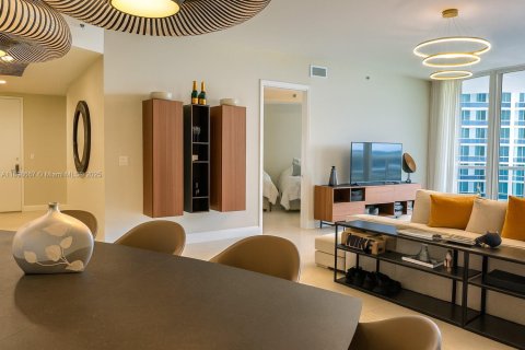 Copropriété à louer à Sunny Isles Beach, Floride: 3 chambres, 182.27 m2 № 1950608 - photo 16