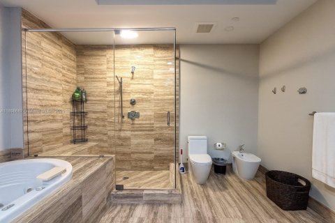 Copropriété à louer à Sunny Isles Beach, Floride: 3 chambres, 182.27 m2 № 1950608 - photo 11