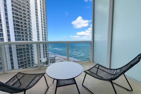 Copropriété à louer à Sunny Isles Beach, Floride: 3 chambres, 182.27 m2 № 1950608 - photo 27