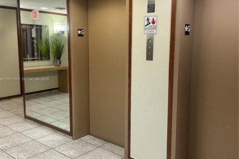 Купить кондоминиум в Майами, Флорида 2 спальни, 113.53м2, № 2024666 - фото 24