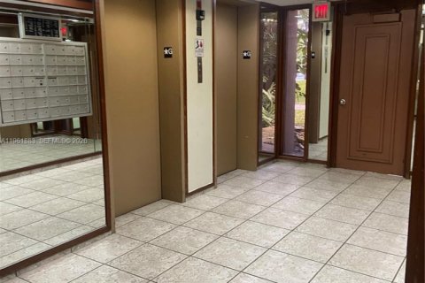 Купить кондоминиум в Майами, Флорида 2 спальни, 113.53м2, № 2024666 - фото 27