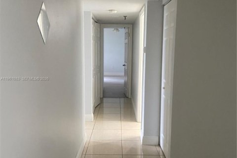 Купить кондоминиум в Майами, Флорида 2 спальни, 113.53м2, № 2024666 - фото 9