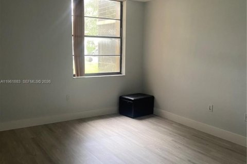 Купить кондоминиум в Майами, Флорида 2 спальни, 113.53м2, № 2024666 - фото 15