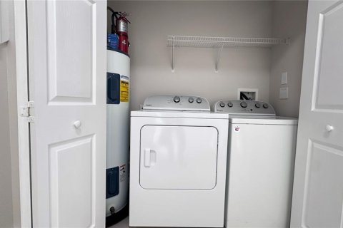 Снять в аренду таунхаус в Орландо, Флорида 2 спальни, 117.06м2, № 1640428 - фото 13