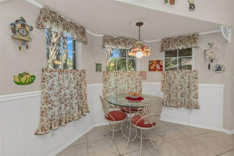 House in Port Charlotte, Florida 3 bedrooms, 142.6 sq.m. № 2135429 - photo 24