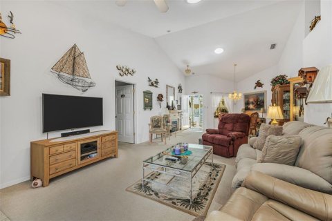House in Port Charlotte, Florida 3 bedrooms, 142.6 sq.m. № 2135429 - photo 17