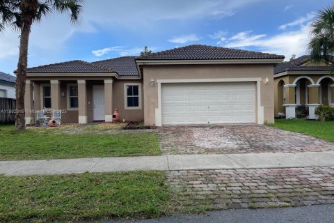 Casa en venta en Homestead, Florida, 3 dormitorios, 170.29 m2 № 1946684 - foto 1