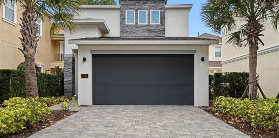 Villa ou maison à Four Corners, Floride 4 chambres, 212.65 m2 № 2111945