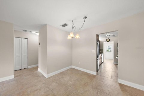 Copropriété à vendre à Gulfport, Floride: 2 chambres, 104.05 m2 № 2389094 - photo 14