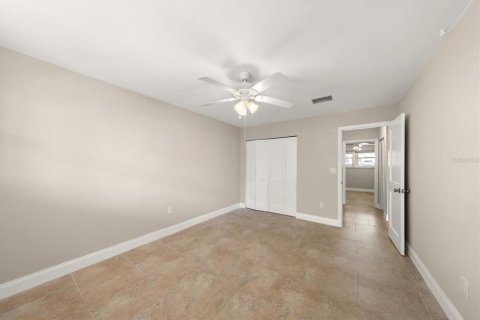 Copropriété à vendre à Gulfport, Floride: 2 chambres, 104.05 m2 № 2389094 - photo 24