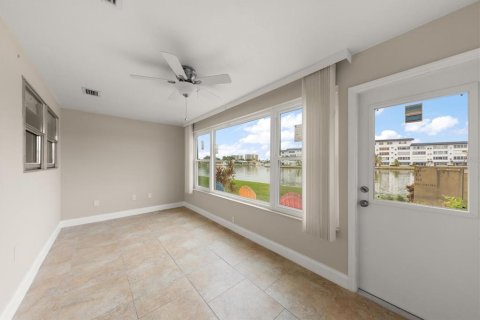Copropriété à vendre à Gulfport, Floride: 2 chambres, 104.05 m2 № 2389094 - photo 17