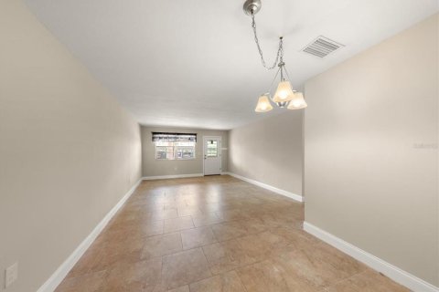 Copropriété à vendre à Gulfport, Floride: 2 chambres, 104.05 m2 № 2389094 - photo 22