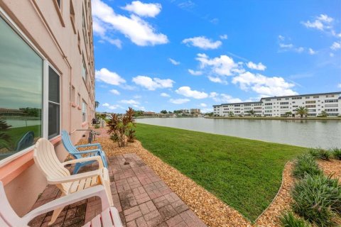 Copropriété à vendre à Gulfport, Floride: 2 chambres, 104.05 m2 № 2389094 - photo 29