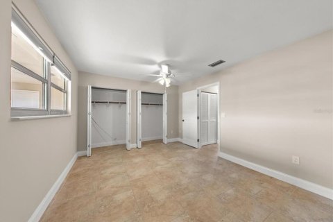 Copropriété à vendre à Gulfport, Floride: 2 chambres, 104.05 m2 № 2389094 - photo 27