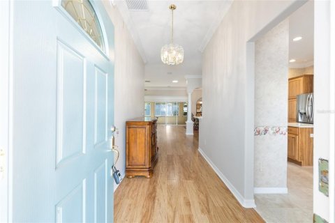 House in The Villages, Florida 3 bedrooms, 178.19 sq.m. № 1801667 - photo 7