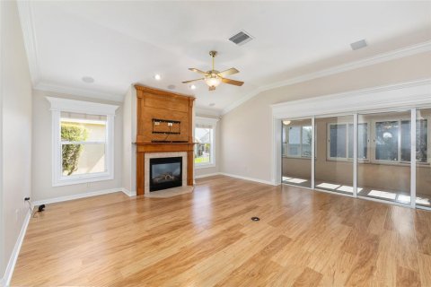 House in The Villages, Florida 3 bedrooms, 178.19 sq.m. № 1801667 - photo 8