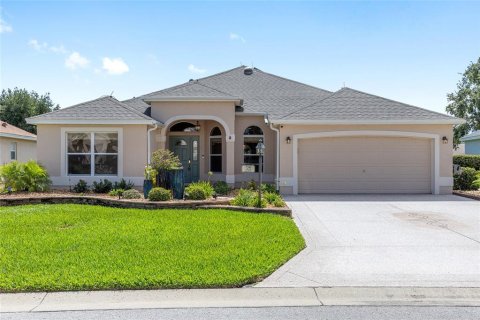 House in The Villages, Florida 3 bedrooms, 178.19 sq.m. № 1801667 - photo 1