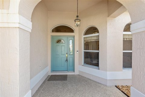 House in The Villages, Florida 3 bedrooms, 178.19 sq.m. № 1801667 - photo 6