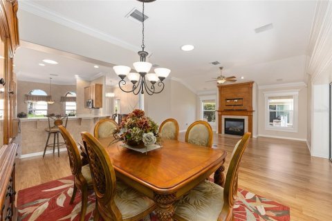 House in The Villages, Florida 3 bedrooms, 178.19 sq.m. № 1801667 - photo 14