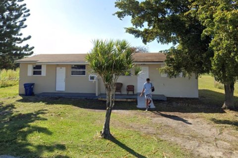 Снять в аренду виллу или дом в Майами, Флорида 2 спальни, 102.56м2, № 1957277 - фото 1