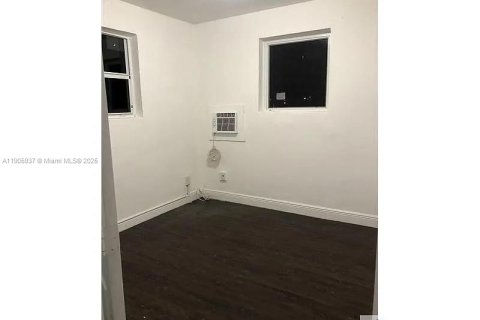 Снять в аренду виллу или дом в Майами, Флорида 2 спальни, 102.56м2, № 1957277 - фото 7