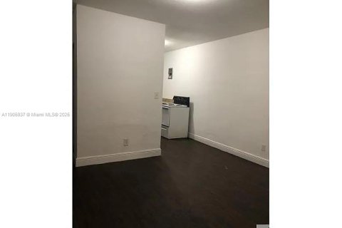 Снять в аренду виллу или дом в Майами, Флорида 2 спальни, 102.56м2, № 1957277 - фото 6