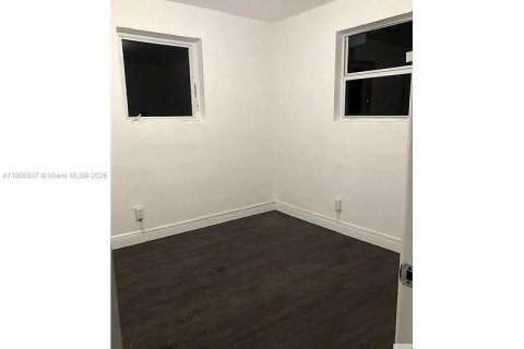 Снять в аренду виллу или дом в Майами, Флорида 2 спальни, 102.56м2, № 1957277 - фото 9