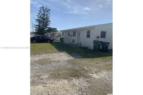 Снять в аренду виллу или дом в Майами, Флорида 2 спальни, 102.56м2, № 1957277 - фото 2