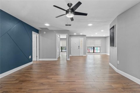 House in Lakeland, Florida 4 bedrooms, 212.65 sq.m. № 1616415 - photo 7