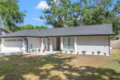 House in Lakeland, Florida 4 bedrooms, 212.65 sq.m. № 1616415 - photo 2
