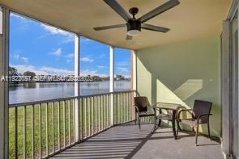 Купить кондоминиум в Майами, Флорида 2 спальни, 122.35м2, № 1983621 - фото 1