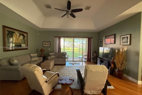 Casa en venta en Homestead, Florida, 2 dormitorios, 146.88 m2 № 1966024 - foto 5