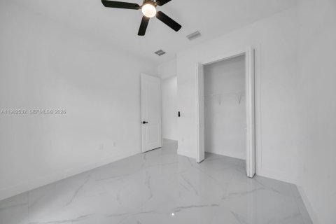 Купить виллу или дом в Лихай-Эйкерс, Флорида 3 спальни, 98.2м2, № 2045281 - фото 22