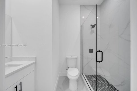 Купить виллу или дом в Лихай-Эйкерс, Флорида 3 спальни, 98.2м2, № 2045281 - фото 16