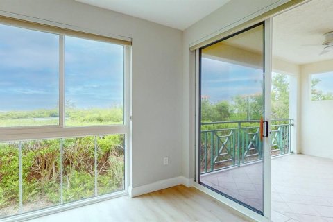Condo in Saint Petersburg, Florida, 2 bedrooms  № 1827057 - photo 6