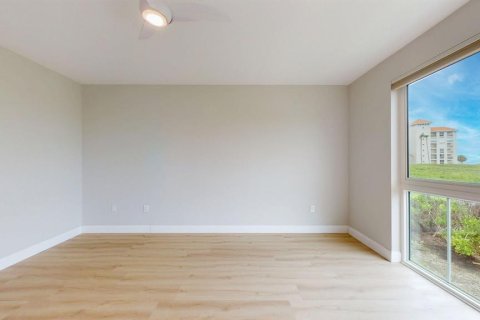 Condo in Saint Petersburg, Florida, 2 bedrooms  № 1827057 - photo 17