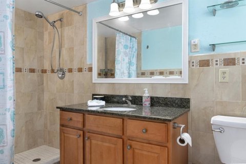 Apartment in Treasure Island, Florida 2 bedrooms, 106.84 sq.m. № 2214029 - photo 14