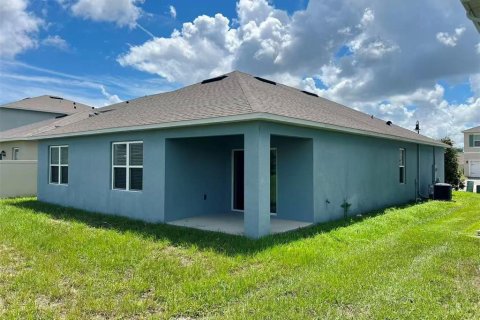House in Apopka, Florida 4 bedrooms, 171.5 sq.m. № 1914836 - photo 25