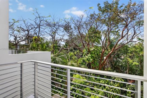 Touwnhouse à louer à Fort Lauderdale, Floride: 4 chambres, 184.69 m2 № 2243466 - photo 24