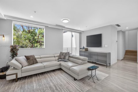 Touwnhouse à louer à Fort Lauderdale, Floride: 4 chambres, 184.69 m2 № 2243466 - photo 11