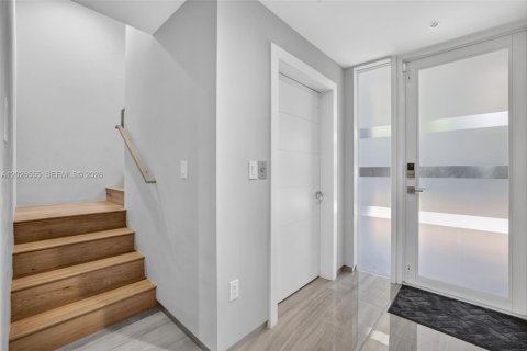 Touwnhouse à louer à Fort Lauderdale, Floride: 4 chambres, 184.69 m2 № 2243466 - photo 4