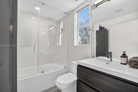 Touwnhouse à louer à Fort Lauderdale, Floride: 4 chambres, 184.69 m2 № 2243466 - photo 29