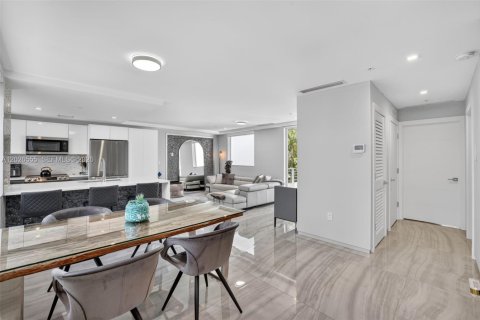 Touwnhouse à louer à Fort Lauderdale, Floride: 4 chambres, 184.69 m2 № 2243466 - photo 5