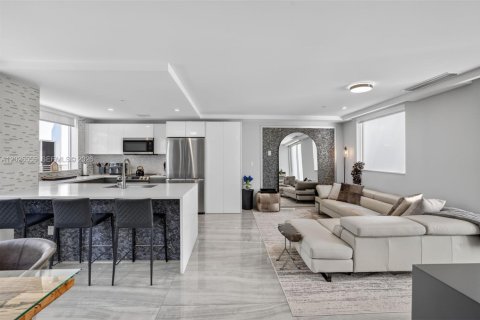 Touwnhouse à louer à Fort Lauderdale, Floride: 4 chambres, 184.69 m2 № 2243466 - photo 6